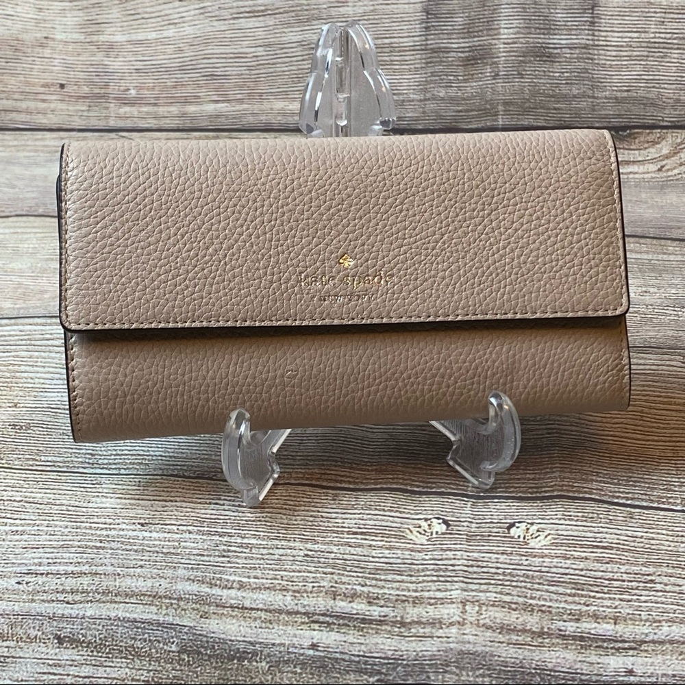 NWT Kate Spade Sandra Wallet